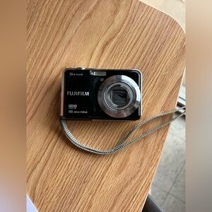 Fujifilm FinePix AX560 Camera *WORKING*
